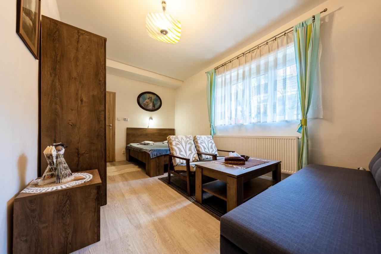 U Svate Ludmily Apartment Litomerice Ngoại thất bức ảnh